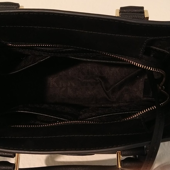 Michael kors Saffiano Crossbody Handbag $359 - Picture 7 of 9